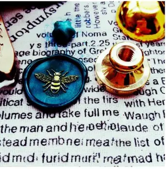 

Retro Wood Handle Sealing Wax Stamp Bee Owl Animal Series Wax Seal Stamps Decorative Greeting Wedding Invitation Sealing Stamps