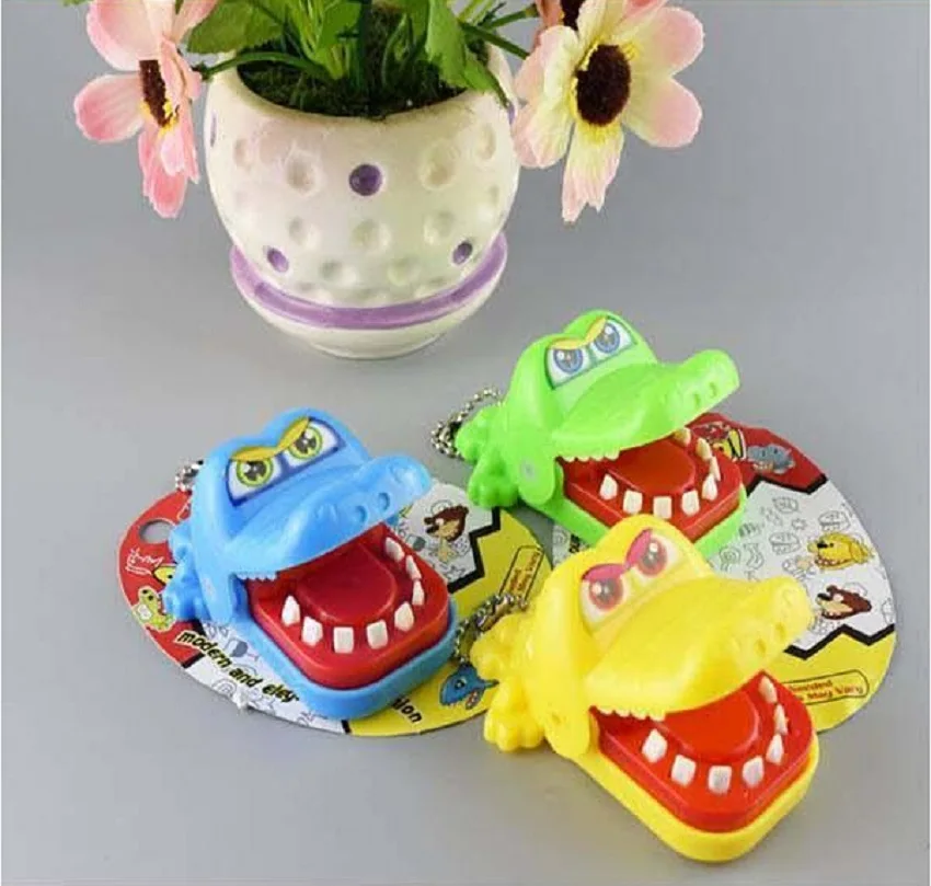 

Mini Crocodile Mouth Dentist Bite Finger Game Funny Toy Funny Novelty Gag Toy For Kids Children Adult Fun Gifts Random Color