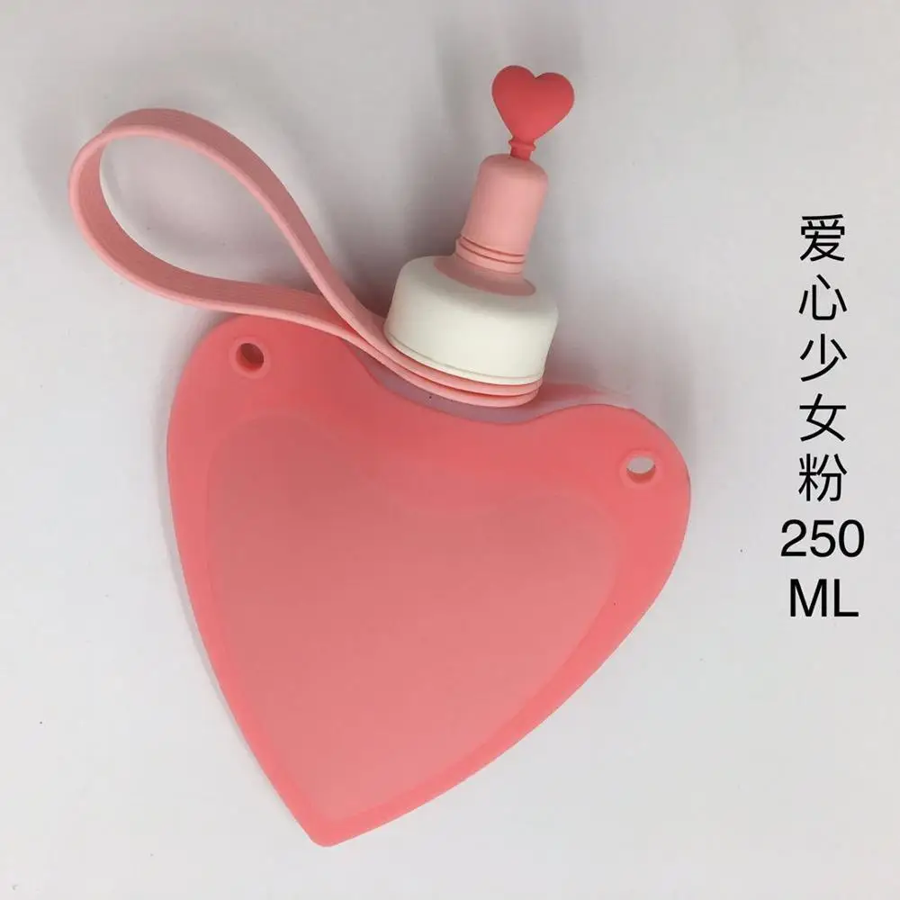 Симпатичный силиконовый чайник складной детский чайник любовь поросенок в форме сердца мягкий чайник открытый портативный бутылка для воды - Цвет: Heart-shaped pink