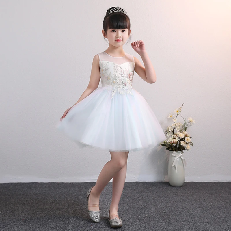 

it's YiiYa Flower Girl Dresses for Wedding Lace Embroid Beeding Tulle Ball Gown Kid Party Communion Dress O-Neck 2019 BX2811