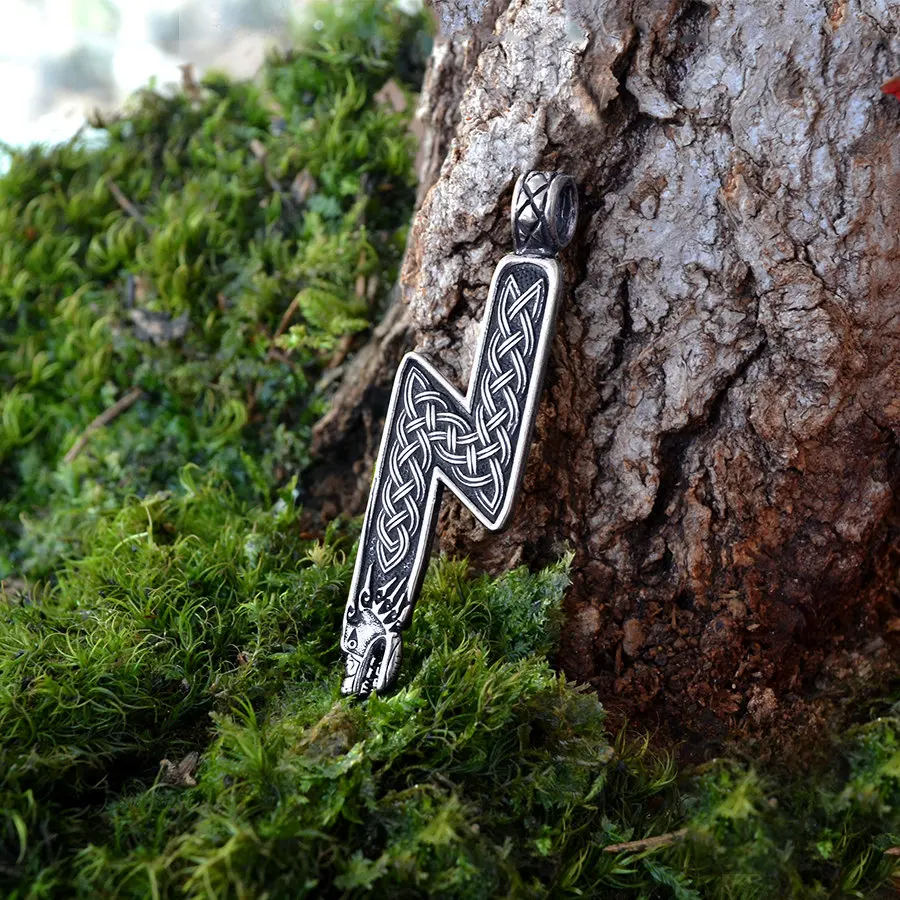

10pcs Elder Futhark Rune Pendant Necklace Vikings Nordic Rune Pendant Necklace Sowelu with Wolf Heads