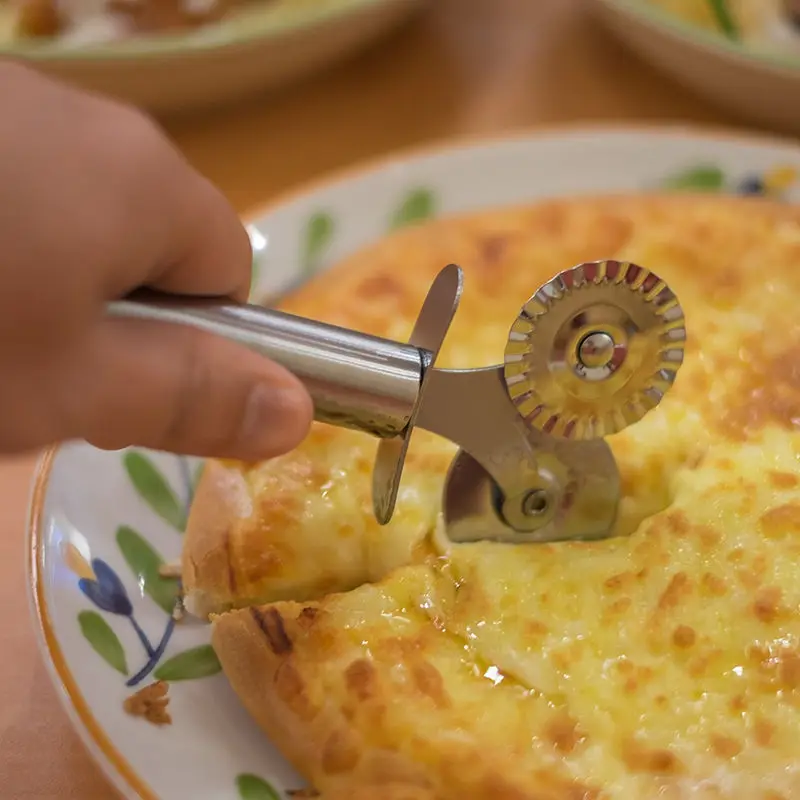 pizza wheel 2