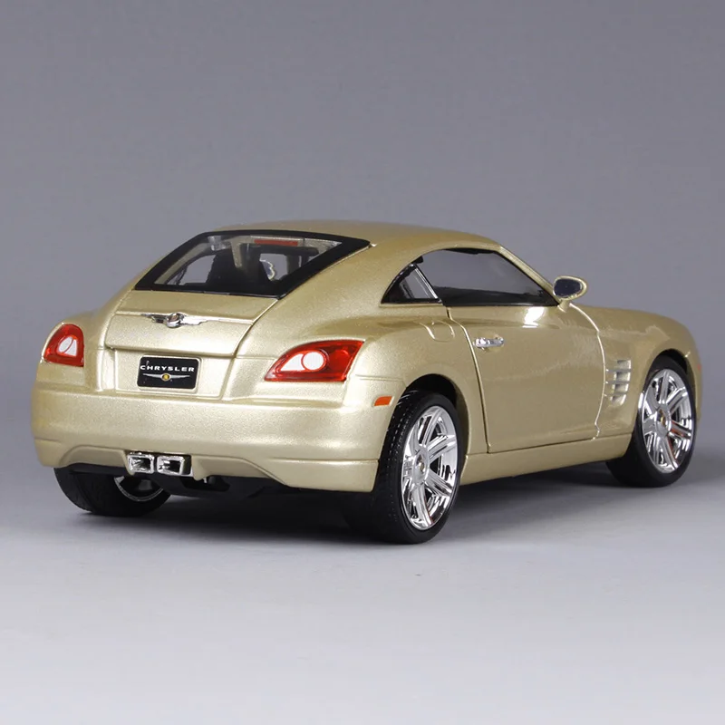 Maisto 1:18 Chrysler crossfire серебристо золотой автомобиль высокого уровня драгоценная