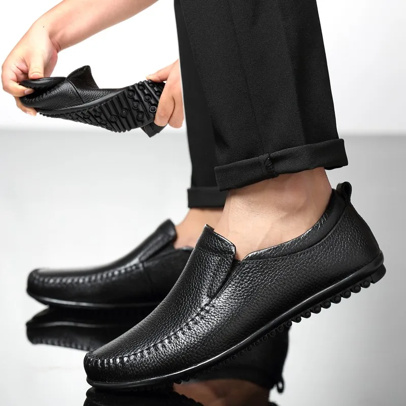 

2019 shoes men Flats Slip on Casual men shoes genuine Leather Shoes fashion breathable mens moccasins casual shoes size 38-46 L4