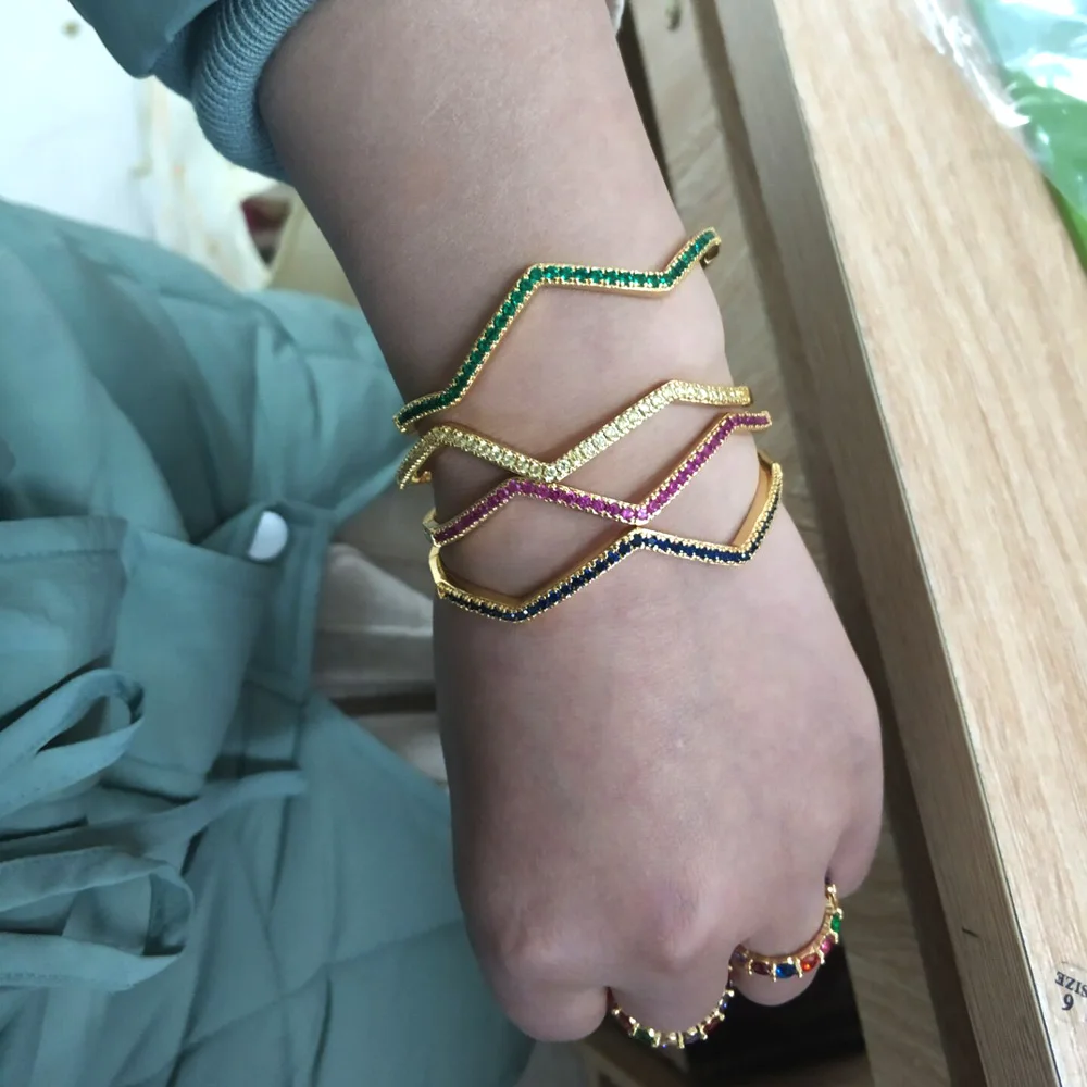 

Rainbow stone Cuff Bracelets&Bangles Top Gold Color red\blue\pink CZ Crystal Buckle wave Charm Bracelet For Women Jewelry 2019