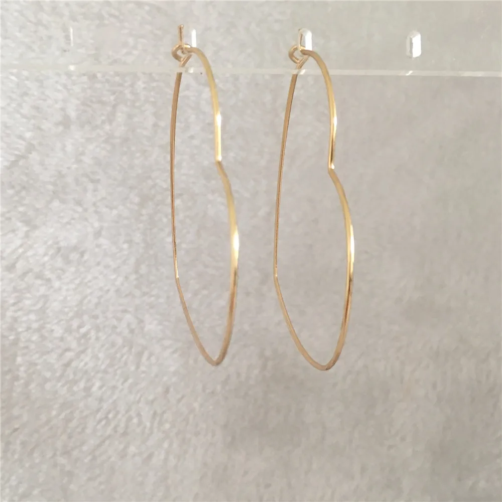 

LOVELY GOLD COLOR PLATING THIN HEART SHAPE HOOP EARRING FOR WOMAN GIRL