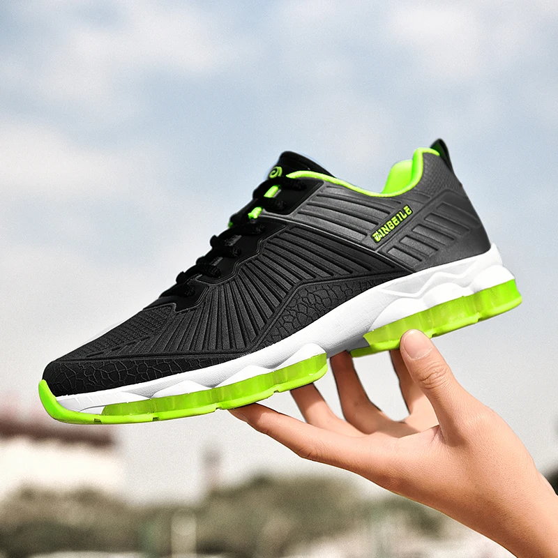 

High-quality 2019 Men Sneakers Breathable Running Shoes for Men Comfortable Reflective Sport Shoes Black Platform Jogging Shoes