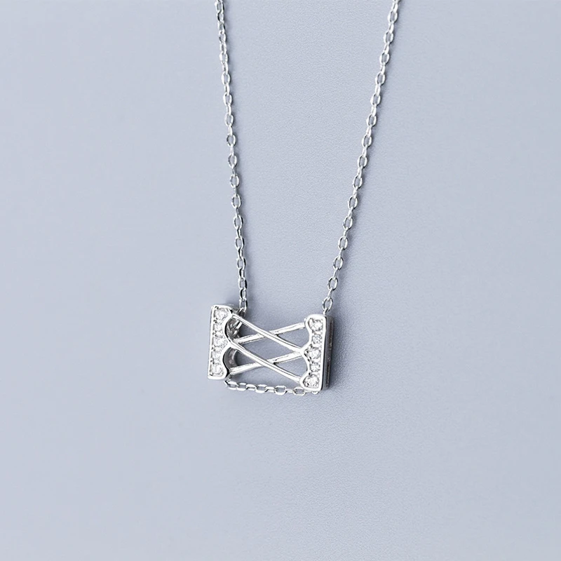 

S925 Silver Necklace Dropping Woman Japanese and Korean Style Fashion Quadrangular Lock Temperament Pendant Sweater Chain