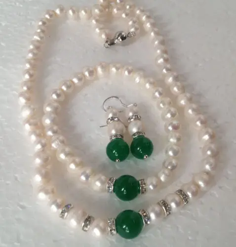 

Natural white Akoya Pearl/Green Jade Necklace Bracelet earrings Set/T3 hot