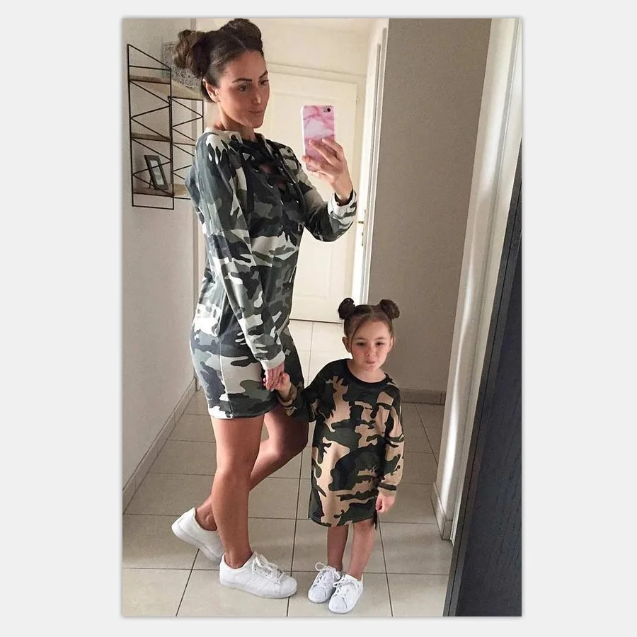 

2019 New Spring Autumn Winter Fashion Camouflage Matching Family Sweaters Jumper Mum and Baby Matching Outfits