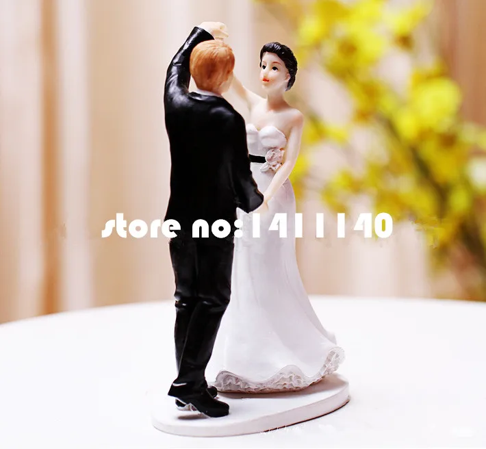 "Жених и невеста танцуют в ночи" Свадебный Торт Топперы Пара Статуэтка для украшения торта