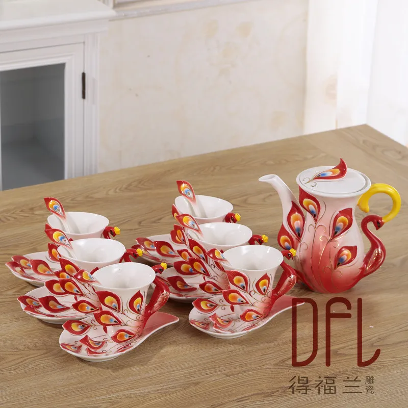 العظام الصين 3D الطاووس إبريق قهوة الكؤوس مجموعات أوروبا نمط coffeeware براد شاي أكواب مع الصحن ملعقة drinkware عشاق الهدايا