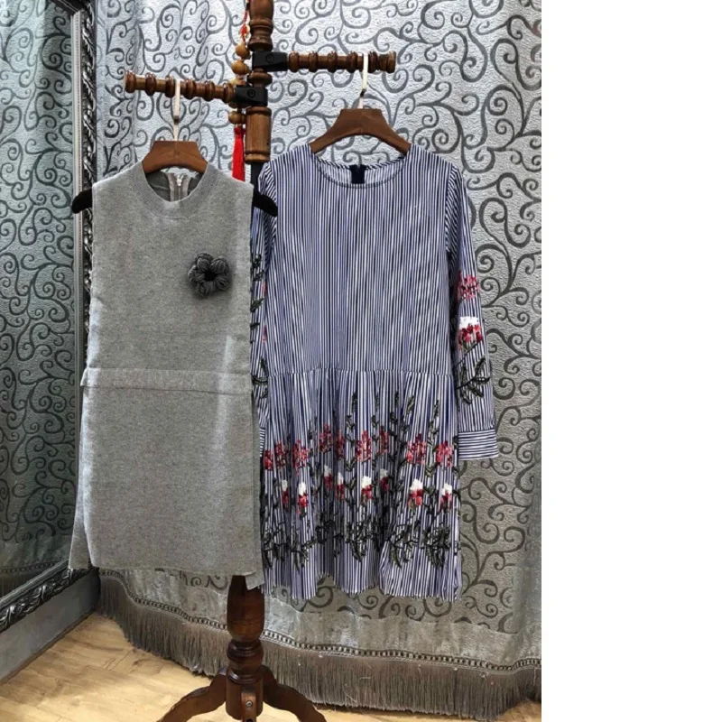 Комплект из двух предметов,, весна-осень, модное женское трикотажное платье без рукавов с цветочной аппликацией+ платье в полоску с длинным рукавом, костюм и комплекты