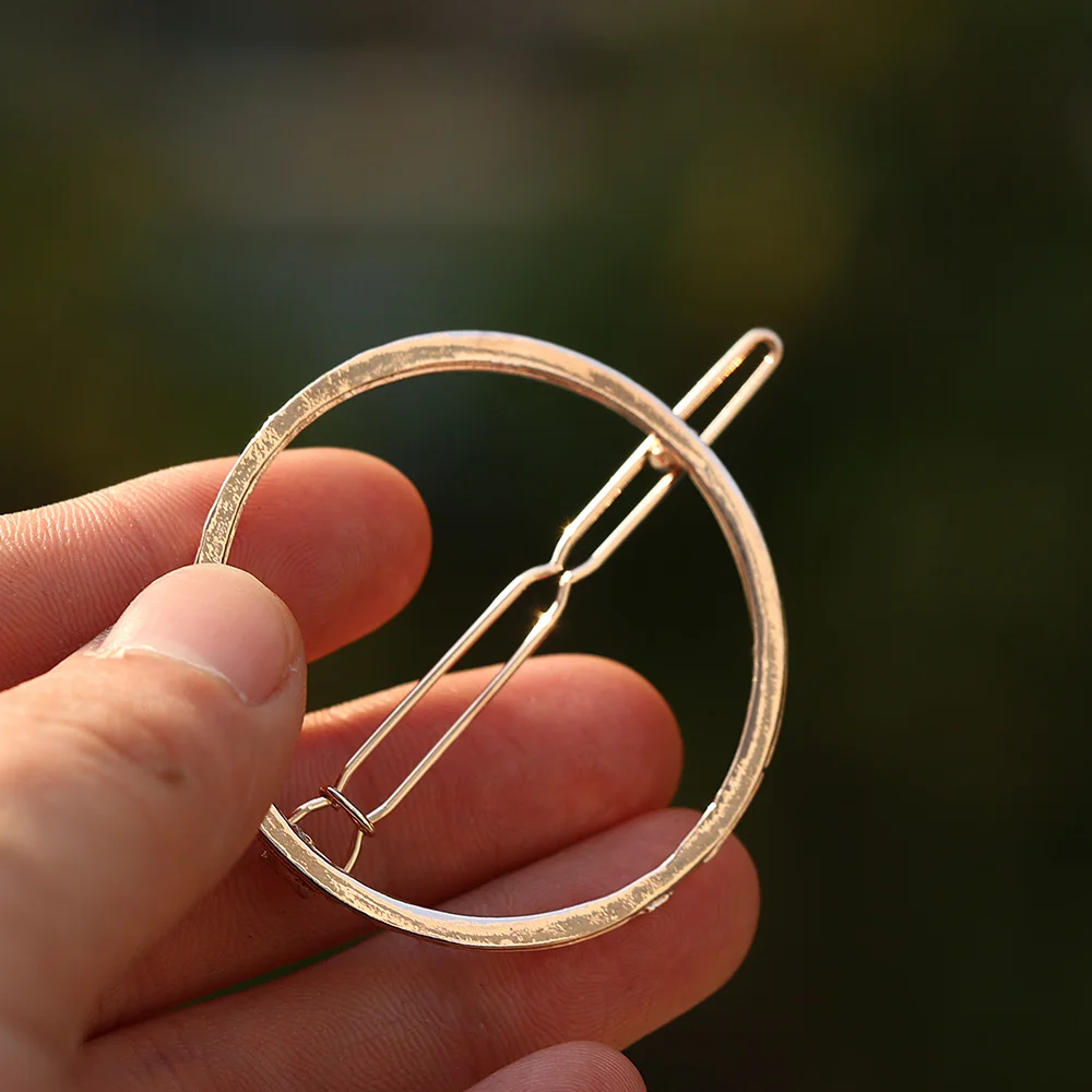

2019 1PCS Hot sale Fashion Hair Clip Women Gold Silver Circle Round Plated Metal Triangle Barrettes Hair Clip Hairpin Barrettes