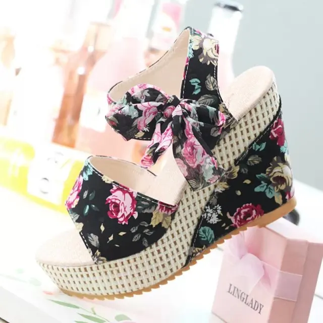 جديد وصول السيدات أحذية النساء الصنادل الصيفية المفتوحة تو السمك رئيس الأزياء منصة عالية الكعب إسفين الصنادل الأحذية النسائية المرأة