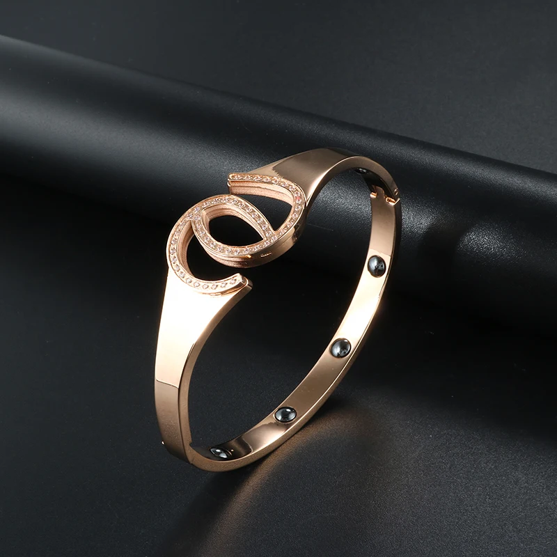 

Trendy Rose Gold Open Cuff Bangles Bracelets Stainless Steel Crystal Bracelets Luxury Brand Jewelry for Women Wedding Party Gift