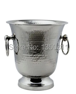 

An ice bucket