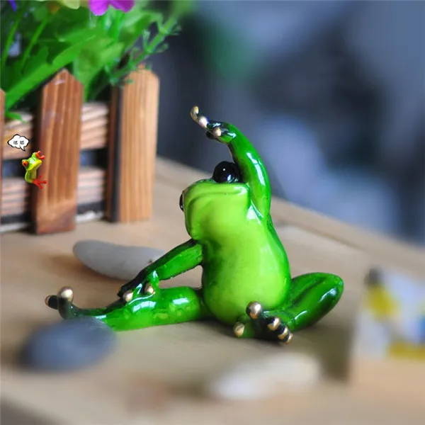 Funny Frog Family Yoga Styles Resin Toys Figures - Baby Frog Stretch Pose