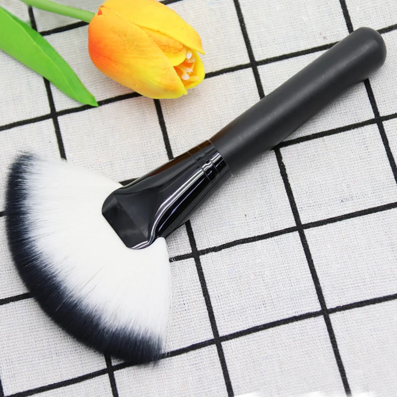 Sinso Retail Small Fan Powder Brush Fiber Hair Professional Makeup