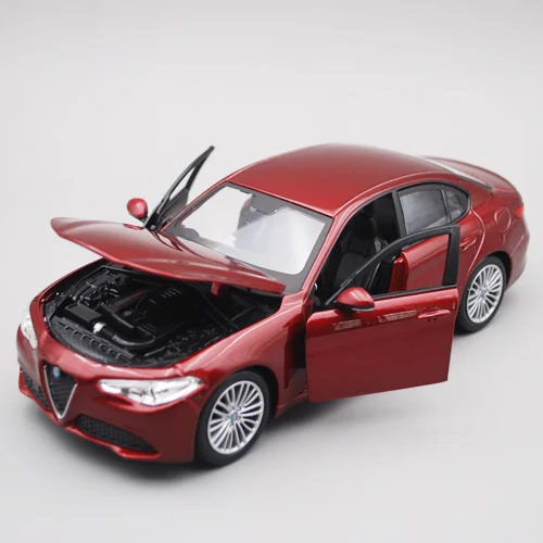 Bimei Высокая 1:24 Alfa Romeo Giulia модель автомобиля из сплава красный синий подлинный