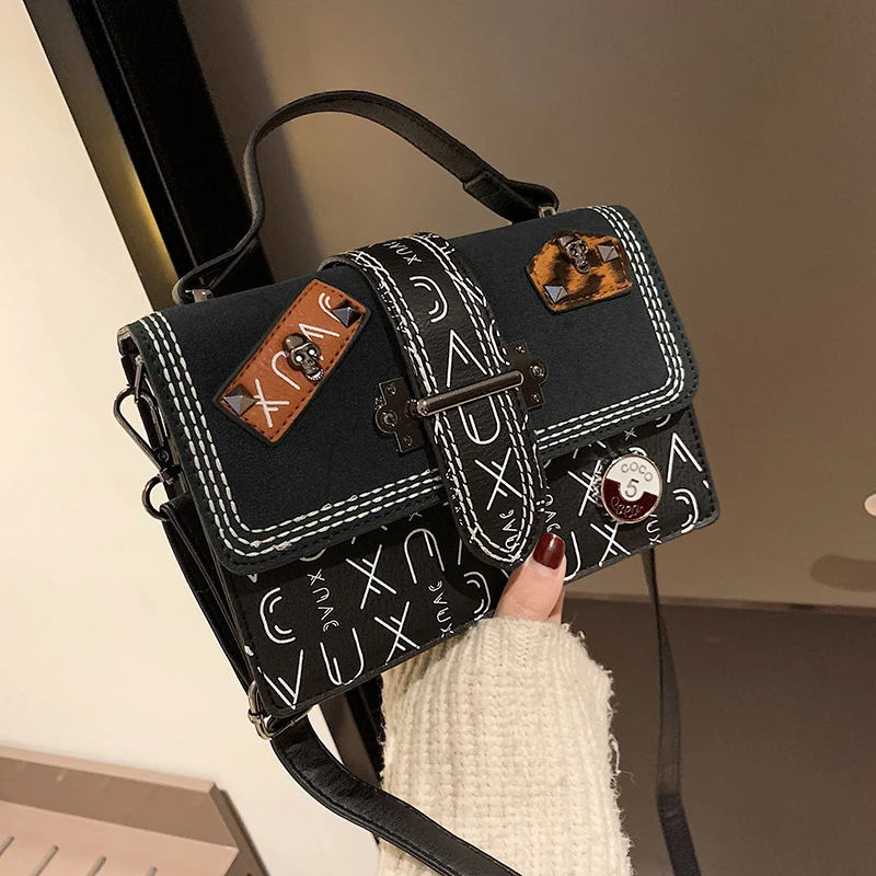 

Free shipping, 2019 new fashion woman handbags, simple korean version women bag, trend shoulder bag, vintage messenger bags.