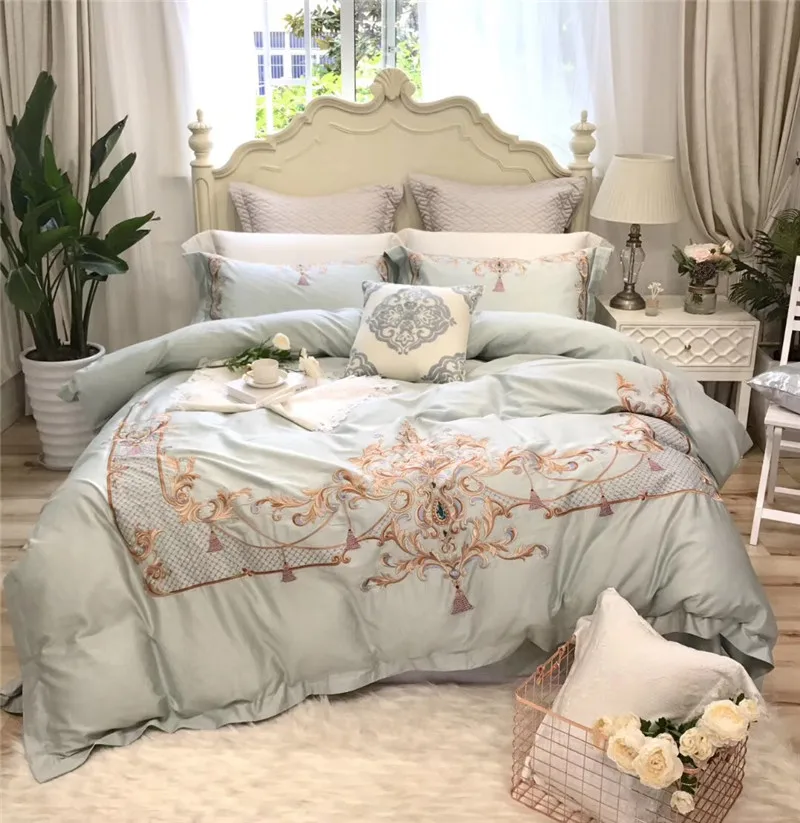 4/7pcs Light Green Luxury Golden Royal Embroidery Egyptian Cotton