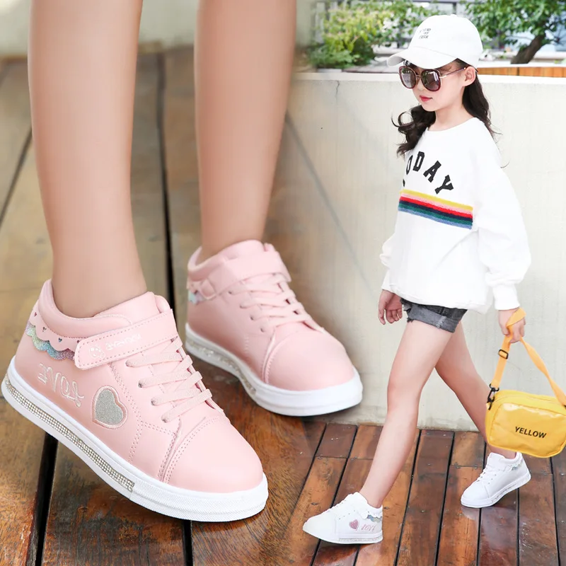 Kopen KRIATIV 2018 Herfst Nieuwe Kinderen Schoenen voor Meisje Peuter Slippers Tenis Zuigeling Kinderen Sneakers Wit Hart Vorm Liefde Baby Schoen