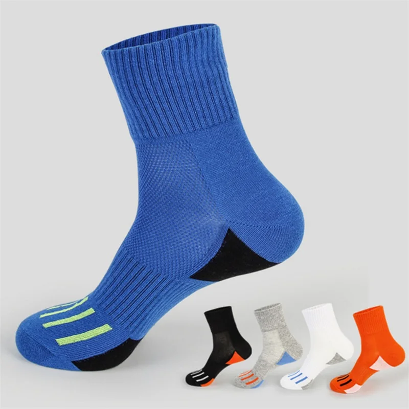 

4 Pairs/Lot All Season Men Sport Socks Cotton Breathable Elastic Sport Socks Hiking Badminton Basketball Socks EU 39 to 44