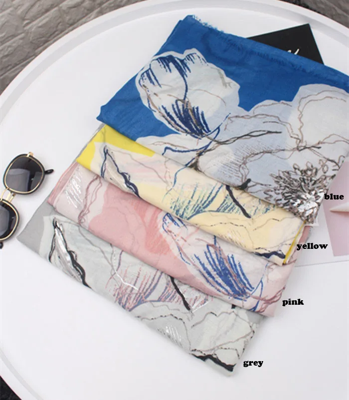 

2019 Newest Women Ombre Floral Pattern Silver Foil Scarf 4Colors 10pcs/lot