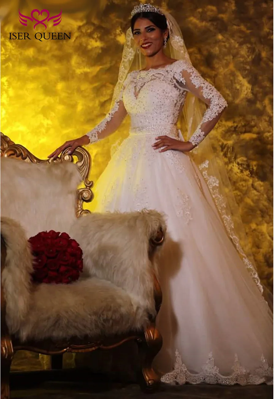 

Crystal Pearls beading Long sleeve Plus Size Arabic Vintage Embroidery Wedding Dresses Brazil Design Elegant Lace Wedding Gown