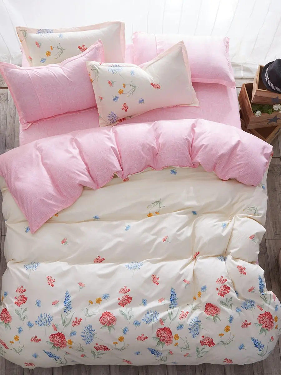 

4Pcs Duvet Cover Set Glorious Flowers Pattern Comfy Ductile Bedding Cover Set