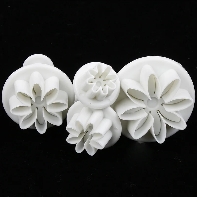 

4PCS/Set Plum Flower Plastic Cookie Cutters Chocolate Candy Stamping Molds Biscuit Pastry Cake Decorating Tools Bakeware