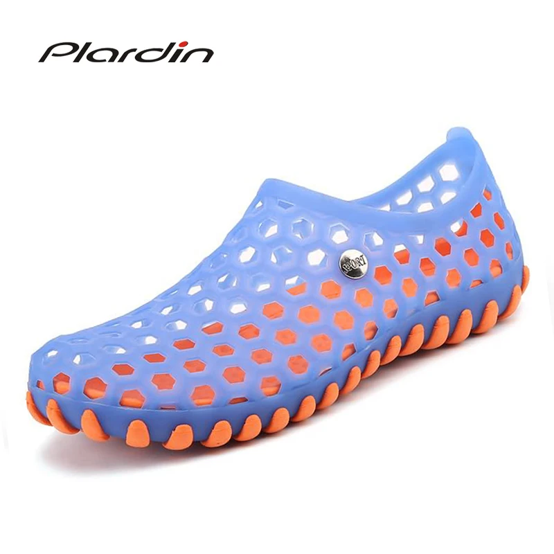 plardin 2017 Summer Man Casual Soft and comfortable Metal Decoration Wear resisting Breathable Beach Sandals Jelly