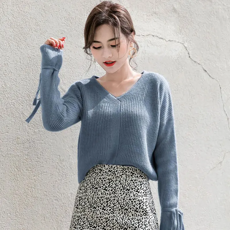 

Small fresh jacket V collar strap long sleeved knitted sweater female 2018 autumn new Korean version lazy lazy sweater tide