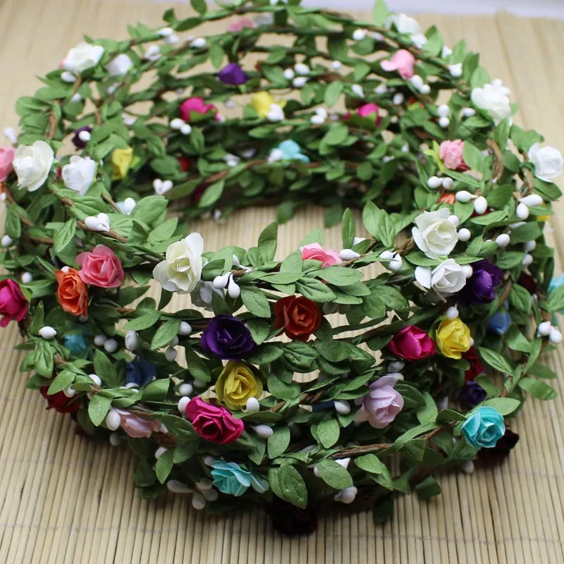 украинский костюм женский. Fred perry logo. цветочный ободок для девочки. веночек на голову. девушка в украинском венке.