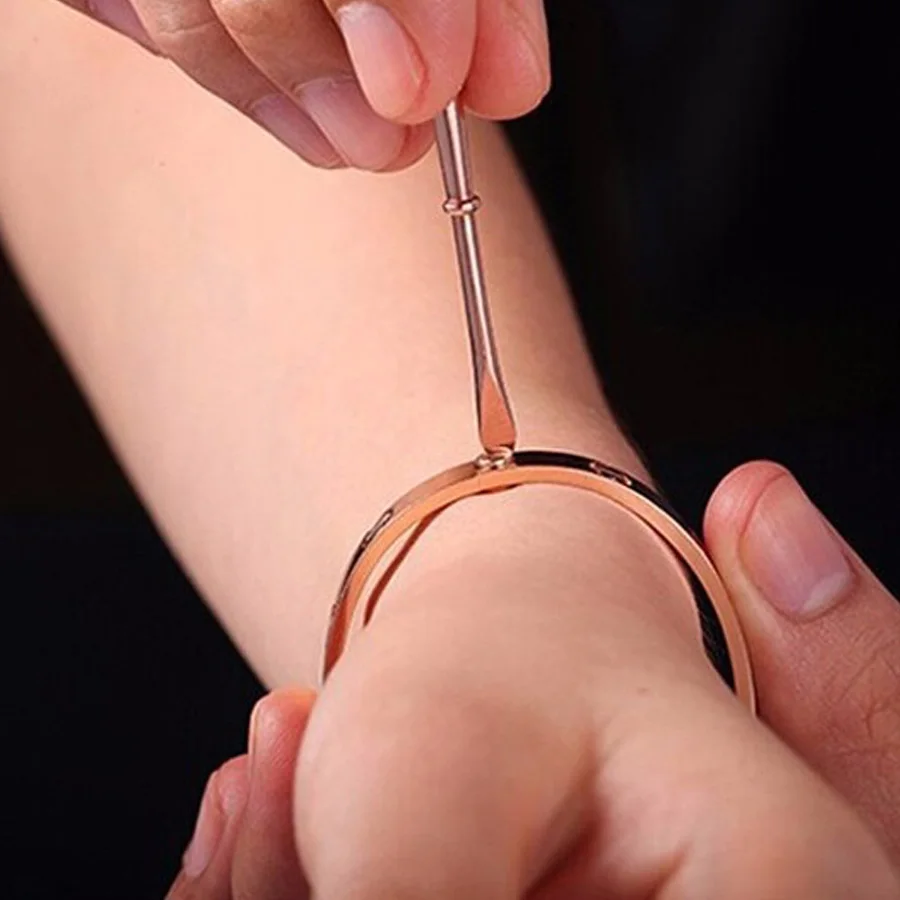 

Beautiful Lovers Bracelets Woman Bracelets Stainless Steel Bangles and Bangles Cubic Zirconia Golden Woman Jewelry Gifts B0156
