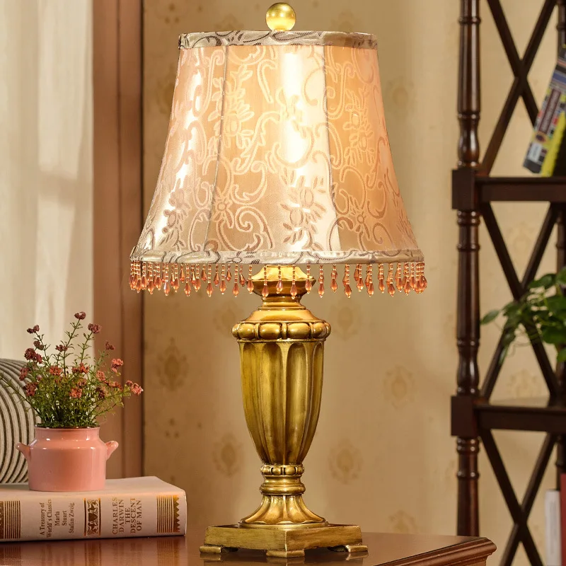 

TUDA 2017 Retro Table Lamp Contemporary and Contracted Europe Type Bedside Table Lamp for Bedroom Lamp Decoration Creative