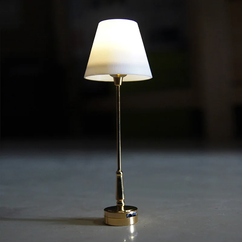Classic 1/12 Scale Miniature Dollhouse Lamp Floor LED Light Wire Free