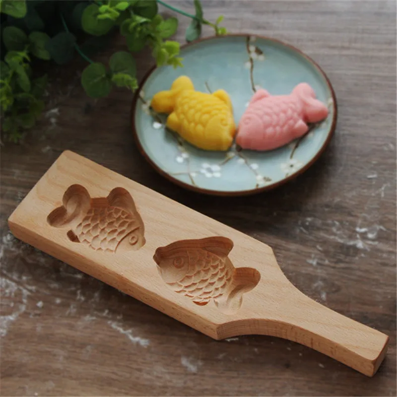 DIY Kids Wood Fish Pastry Mold Child Cartoon Fish Moon Cake Mold