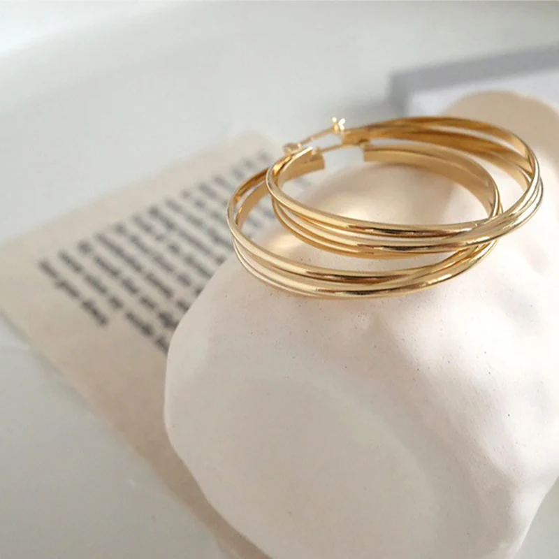 Позолоченные широкие круглые серьги-кольца для женщин Элегантный дизайн Геометрические новые модные ювелирные серьги 1 пара