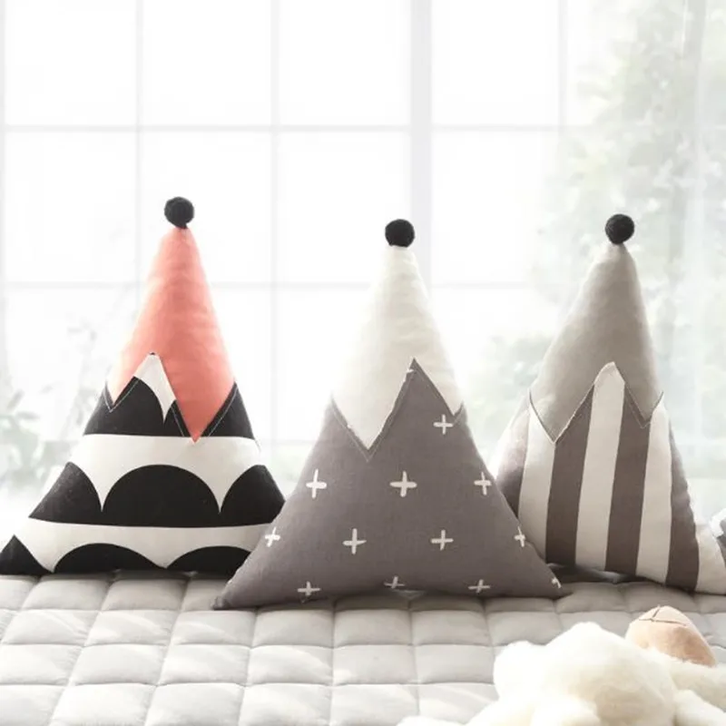 

Baby Pillow Cotton Triangle Cartoon Baby Sleep Appease Pillow Photography Props Kid Toy Pillow Baby Room Decorations Bedding