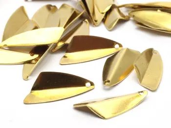 

20 Raw Brass Gometric Triangles (21mm) Bs 1294