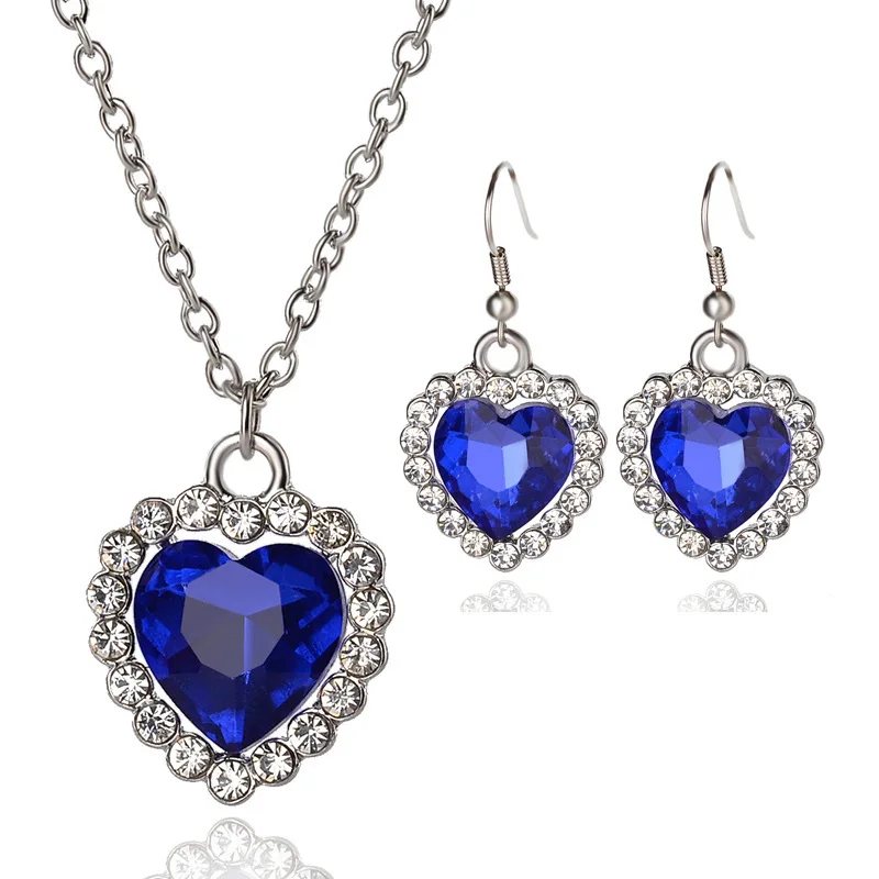 10PCS / lot Charm Pendant Necklace Romantic Ocean Love Trend Design Exeter Classic Sale Necklaces for Women Jewelry