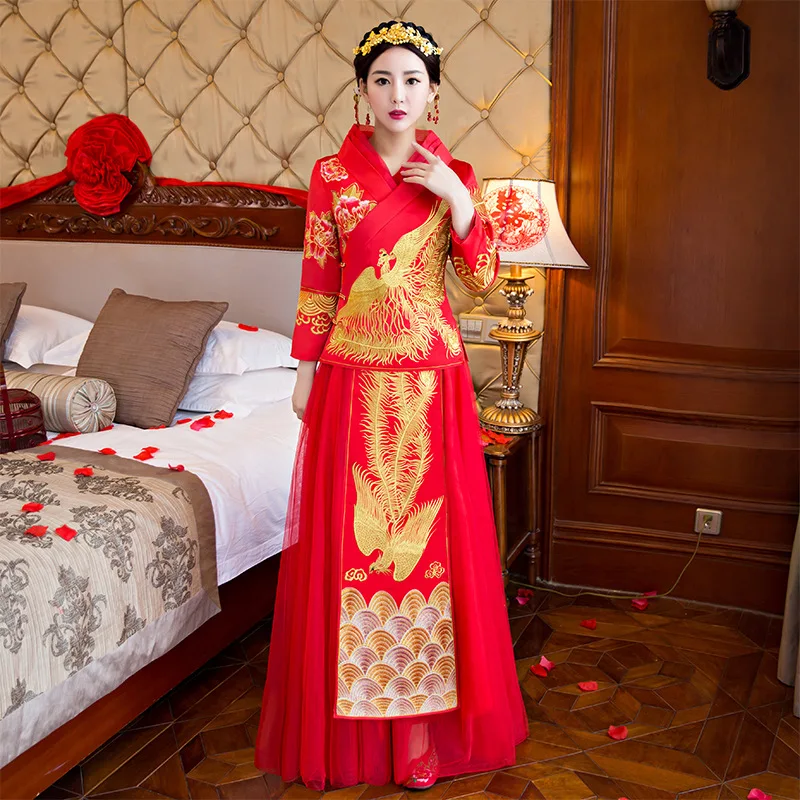 Красный со шлейфом Qipao для женщин невесты традиционные свадебное платье Новинка 2019 года китайский золото вышивка Cheongsam стиль Chinois Femme