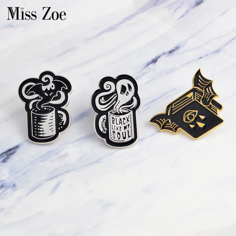 

Magical Book Wings Coffee cup batty ghost Ghost Devil Enamel Pins Badge Denim Jeans Lapel Brooches Jewelry Gift for Women Men