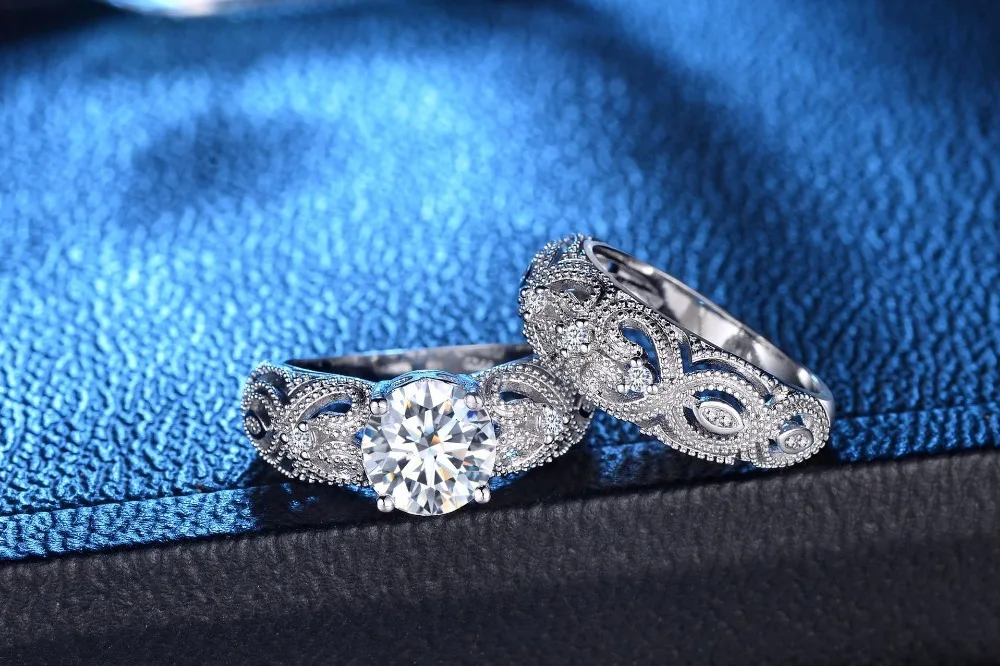 9040381054_1855493802