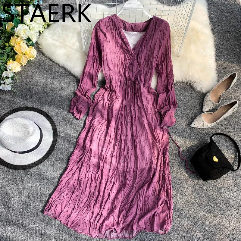 

Chic Han Fanbo point pleated chiffon v-neck long-sleeve long dress female waist with languid is lazy the wind 2019