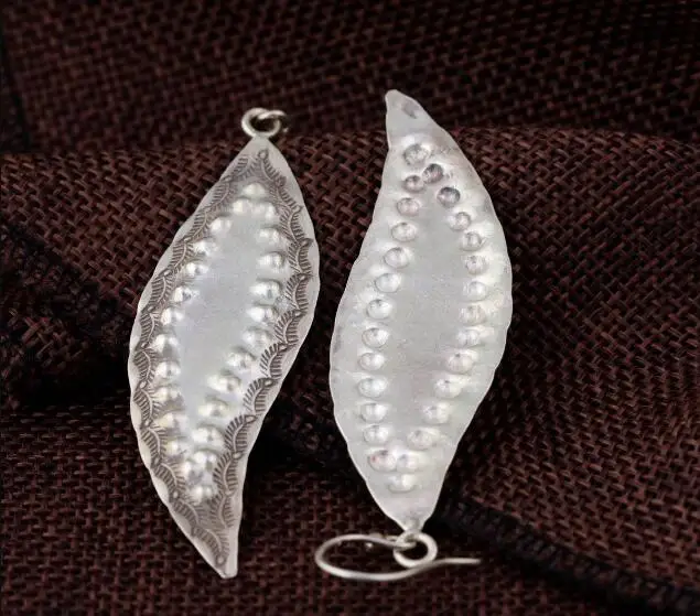 silver-earrings019d