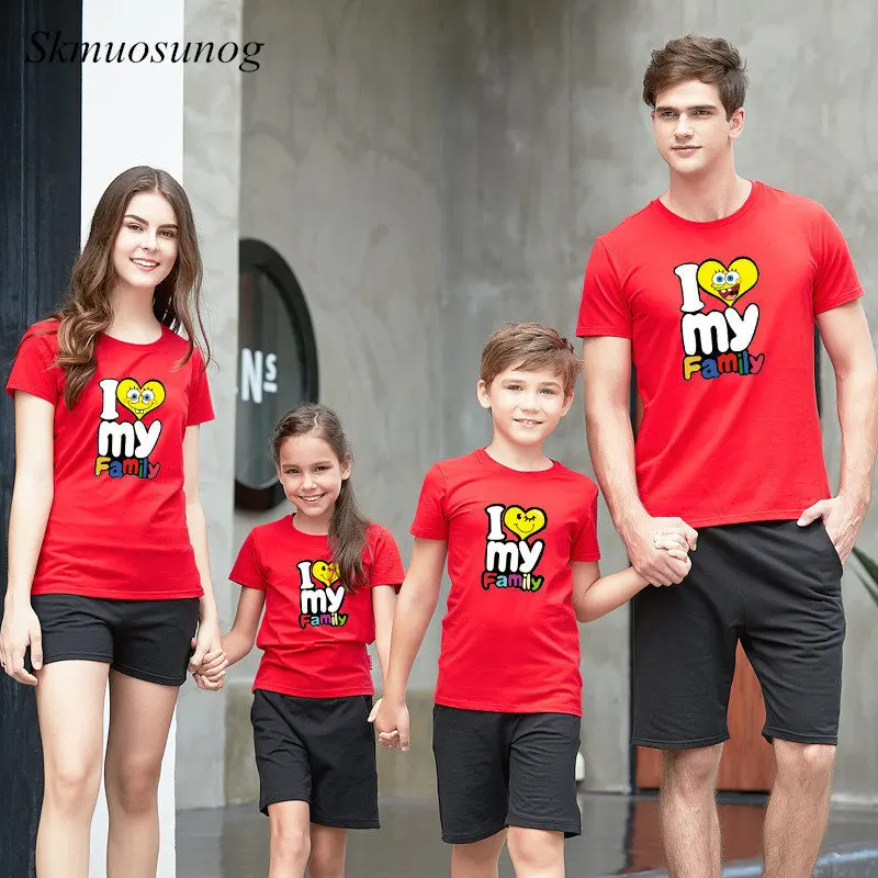 

Family Look Mother Daughter Dress 2019 Family Clothing Father Son T-Shirt Cotton Patchwork Striped Family Matching Outfits C0273