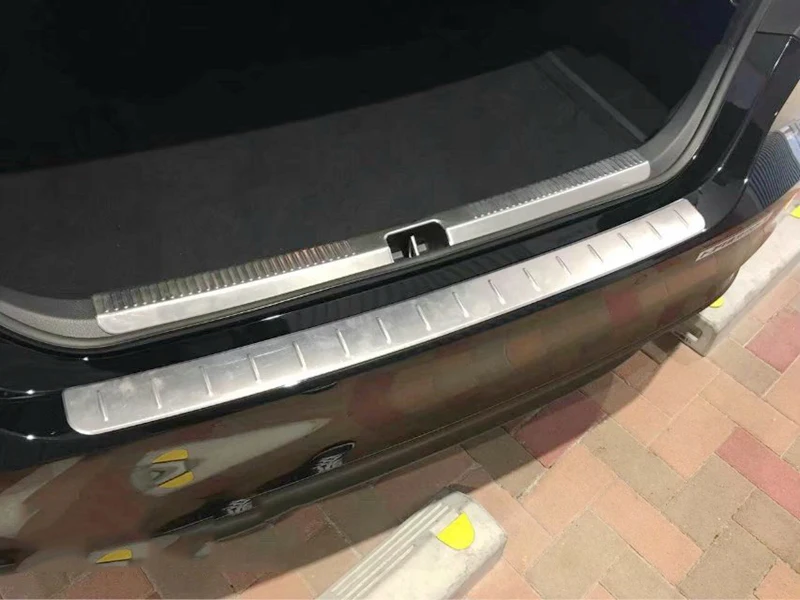 

MONTFORD Stainless Steel Inner+Outside Rear Bumper Protector Scuff Cover Trim Skid Plate For Toyota Camry XV70 2017 2018 2019